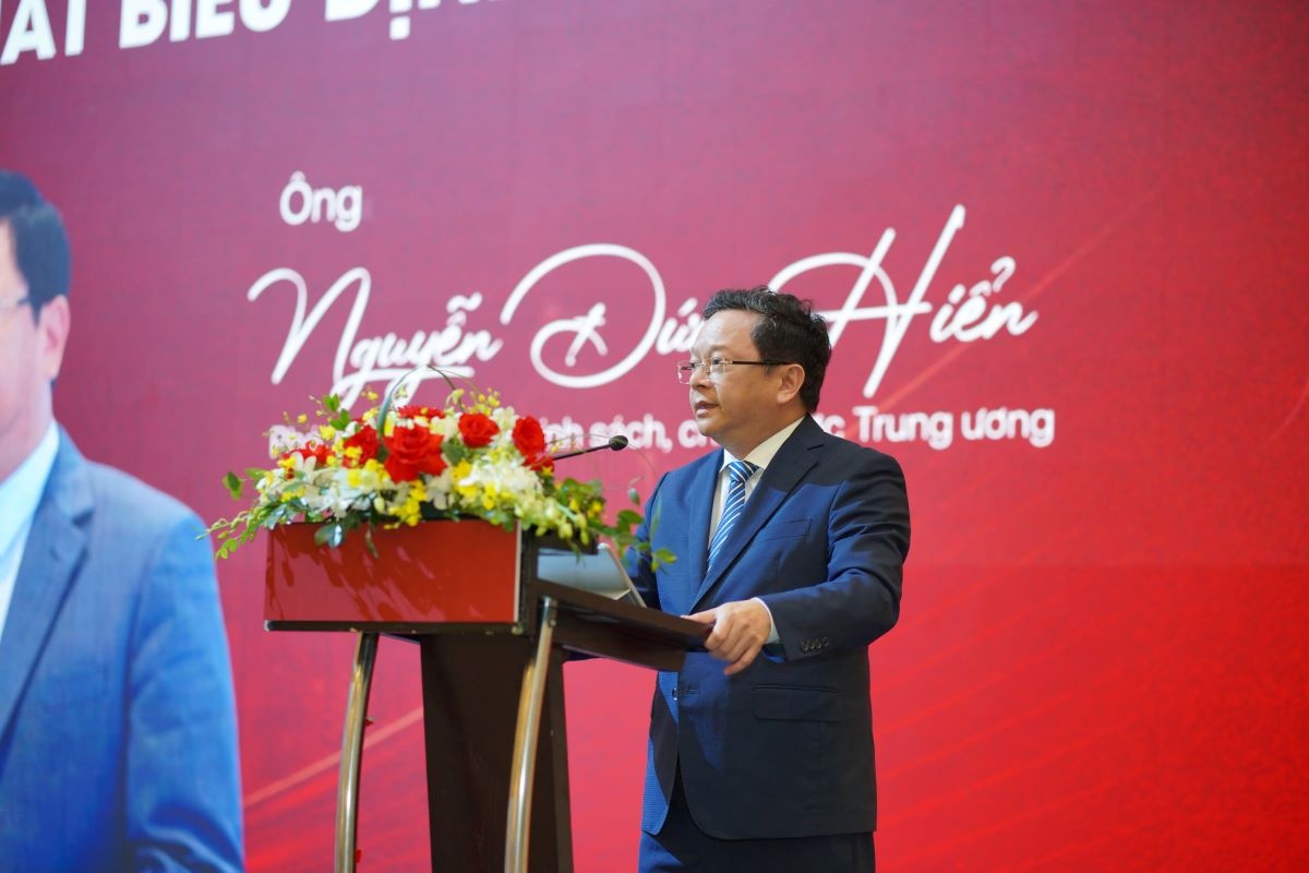 TS. Nguyễn Đức Hiển phát biểu tại hội thảo TS. Nguyễn Đức Hiển phát biểu tại hội thảo