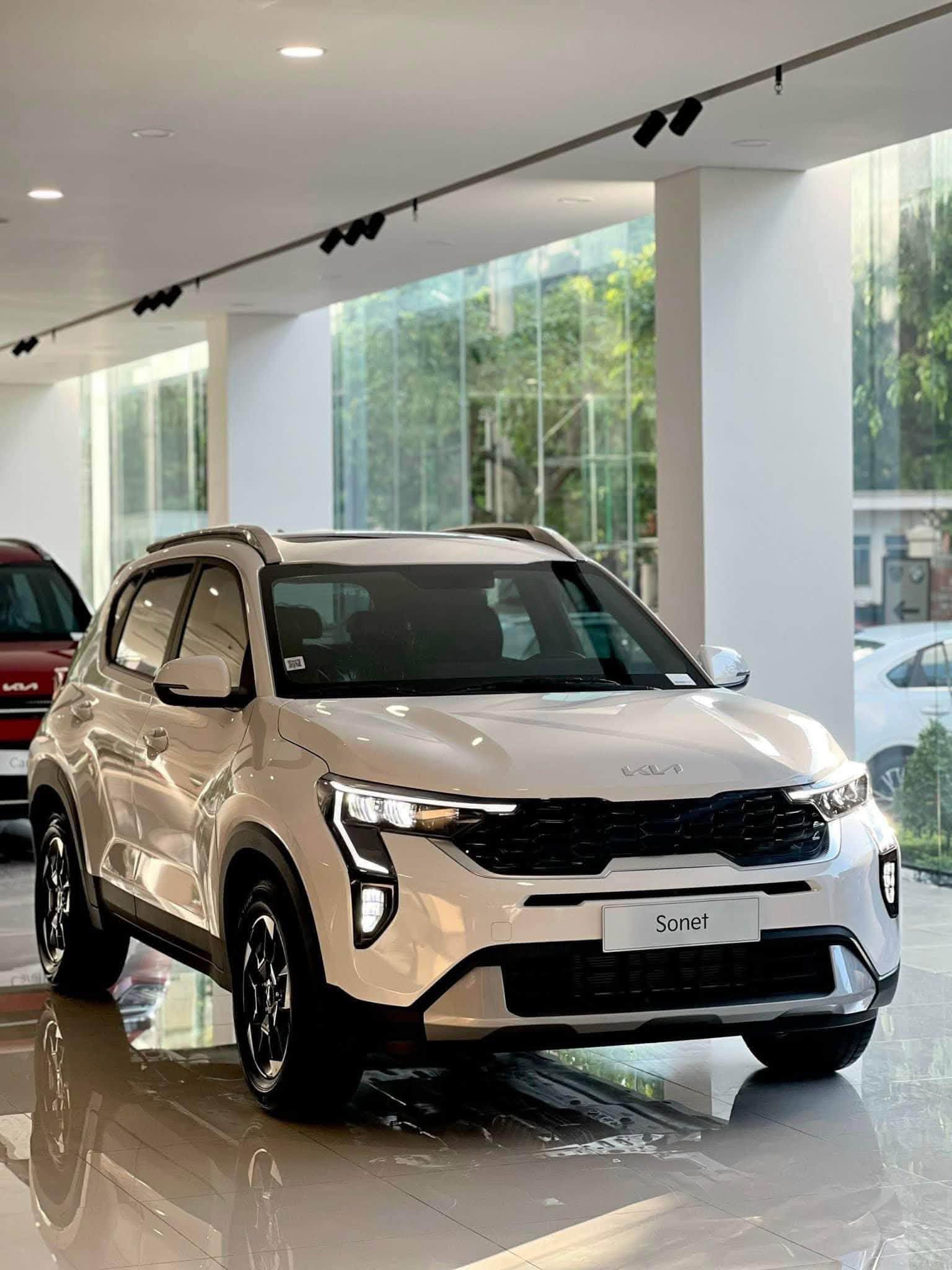 Kia Sonet lại tạo 'đáy' mới: Bản thấp còn 436 triệu, thêm thử thách cho Suzuki Fronx lẫn Hyundai Venue - Ảnh 2.