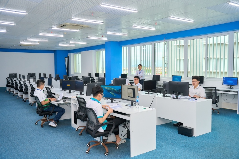 Các thí sinh của nghề thi Lặn thi công, Quản trị và bảo mật hệ thống mạng công nghệ thông tin và Tự động hóa Các thí sinh của nghề thi Lặn thi công, Quản trị và bảo mật hệ thống mạng công nghệ thông tin và Tự động hóa