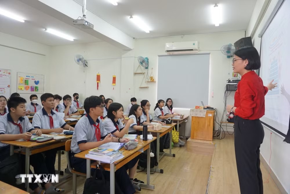 Bộ GD-ĐT lấy ý kiến người dân về thi lớp 10 chỉ với hai môn Văn và Toán