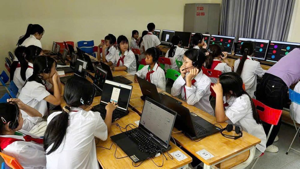 Học sinh đặc khu Cô Tô hào hứng tham gia dự án 'Tiếng Anh cho em'