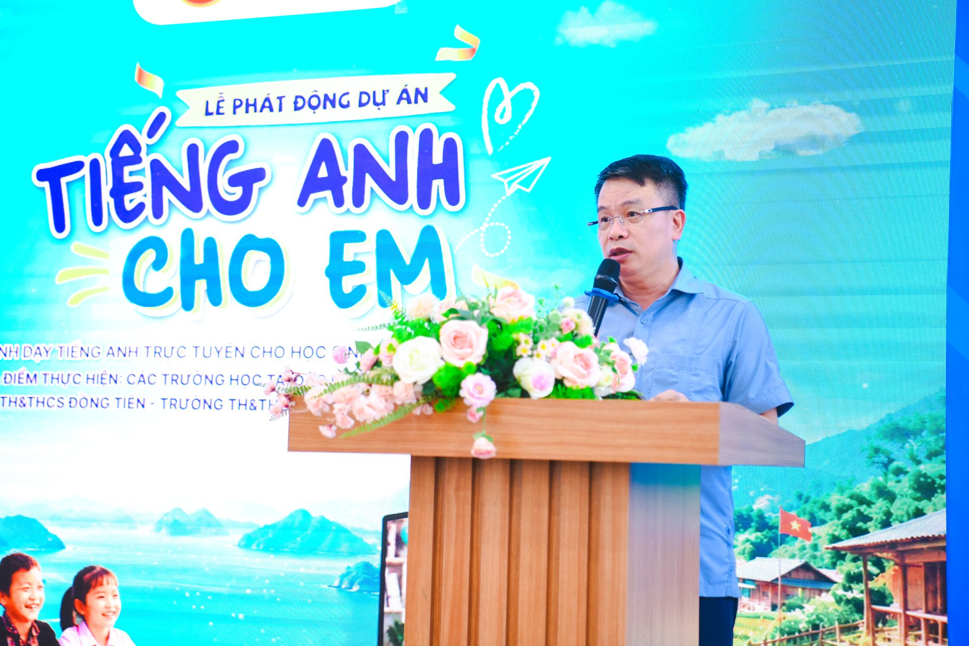 Tổng Biên tập Báo TNTP&amp;NĐ Nguyễn Phan Khuê phát biểu tại lễ phát động.