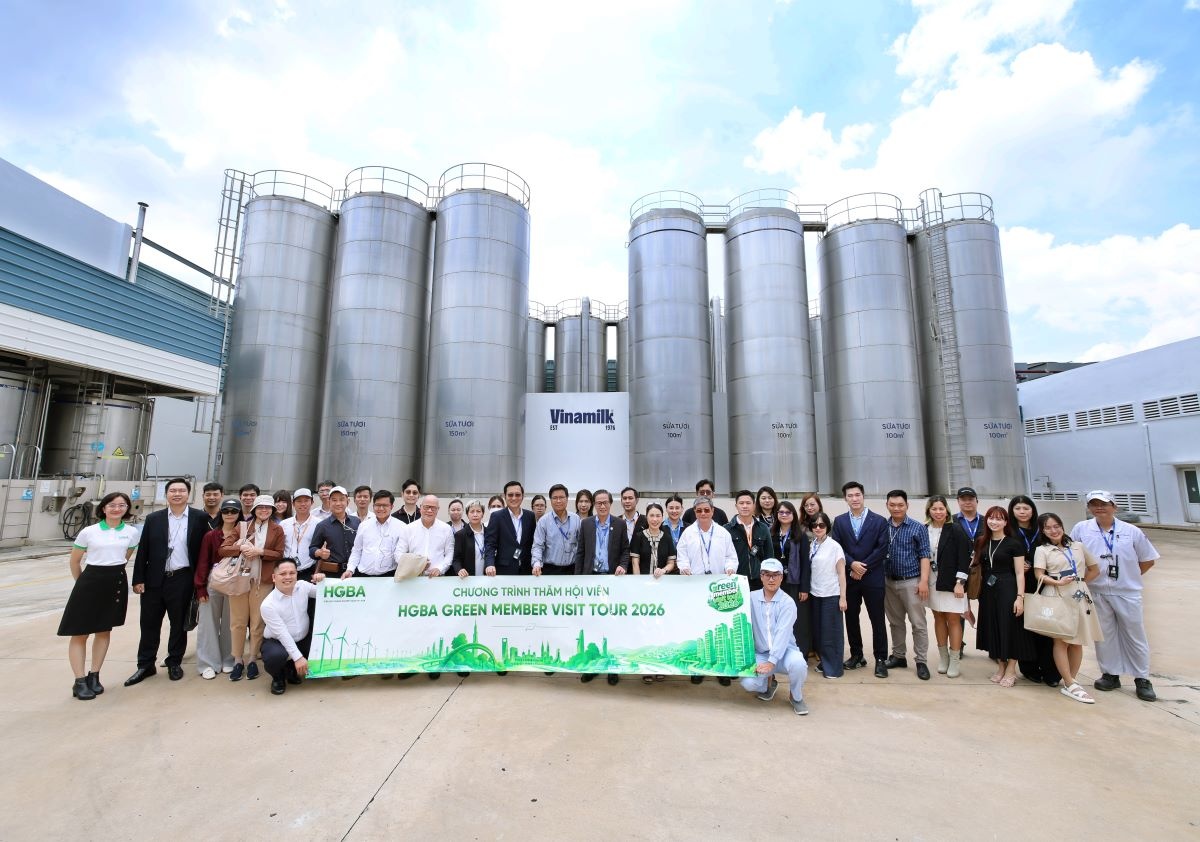 Đoàn doanh nghiệp HGPA tham quan và tìm hiểu các thực hành phát triển bền vững tại Nhà máy Mega của Vinamilk (Ảnh: Nguyễn Hoàng). Đoàn doanh nghiệp HGPA tham quan và tìm hiểu các thực hành phát triển bền vững tại Nhà máy Mega của Vinamilk (Ảnh: Nguyễn Hoàng).