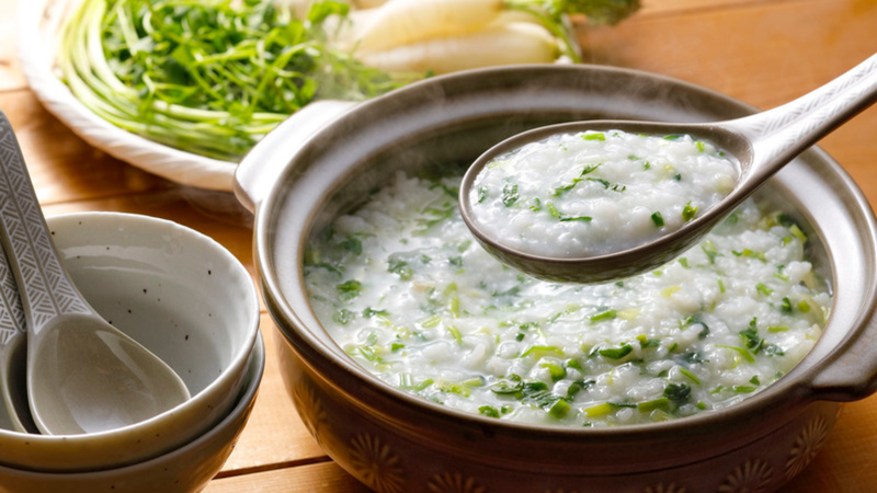 5 món ăn từ ngải cứu hỗ trợ giảm đau nhức xương khớp