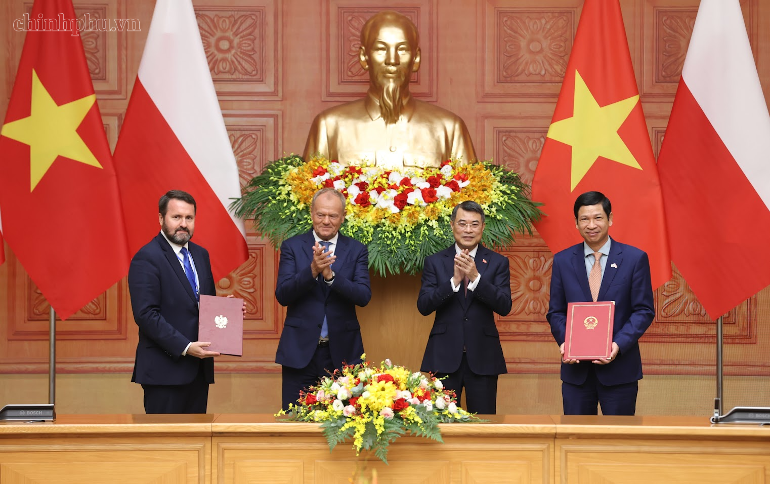 Hai Thủ tướng Việt Nam - Ba Lan hội đàm: Mở ra chương mới trong quan hệ song phương Hai Thủ tướng Việt Nam - Ba Lan hội đàm: Mở ra chương mới trong quan hệ song phương - Ảnh 8.