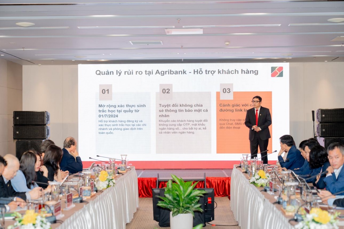 Cú hích cho ngân hàng thương mại: Từ vai trò chủ lực đến thước đo 2030 (Kỳ 2) Cú hích cho ngân hàng thương mại: Từ vai trò chủ lực đến thước đo 2030 (Kỳ 2)