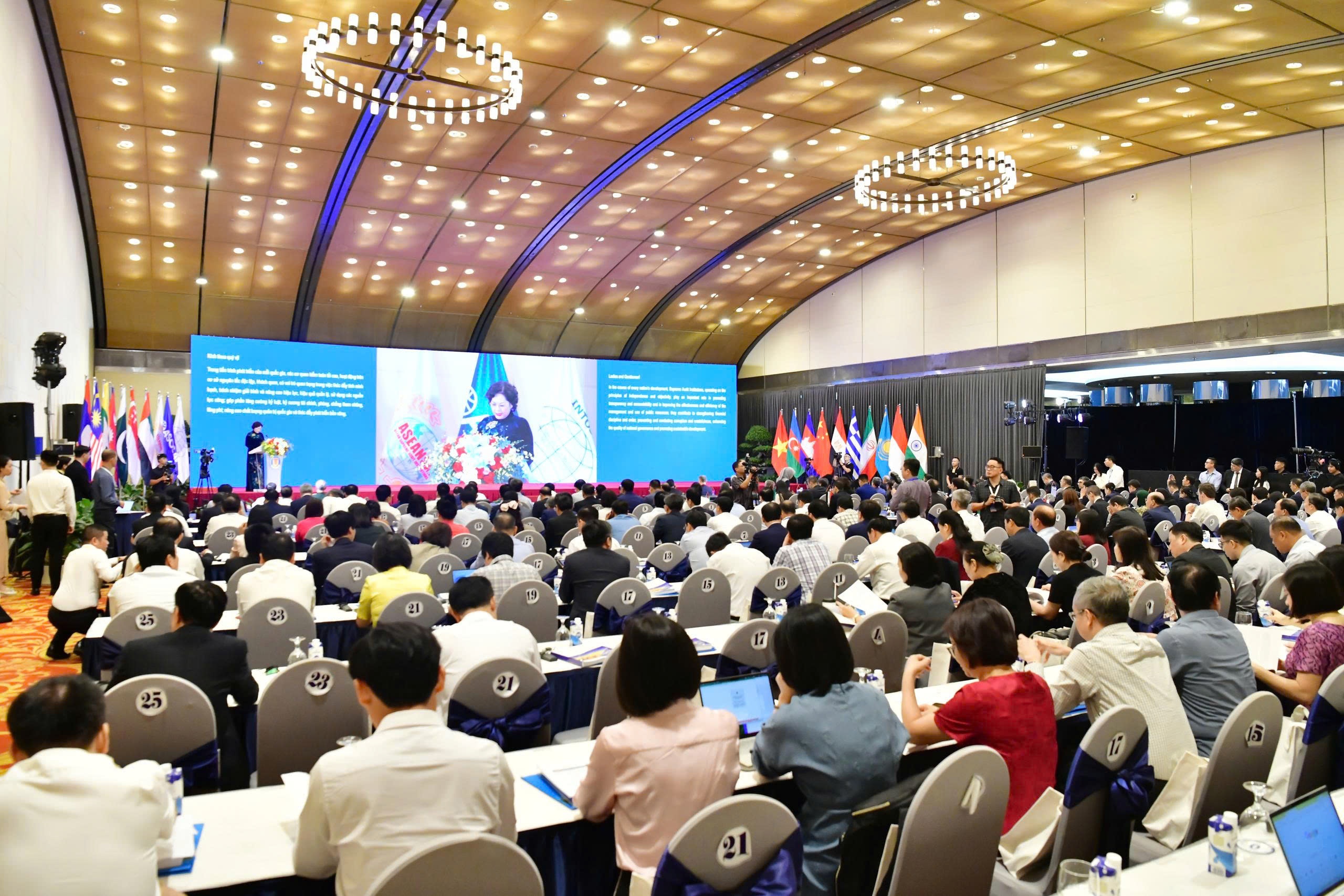 Kiểm soát nguồn lực công, nâng cao chất lượng quản trị quốc gia Kiểm soát nguồn lực công, nâng cao chất lượng quản trị quốc gia