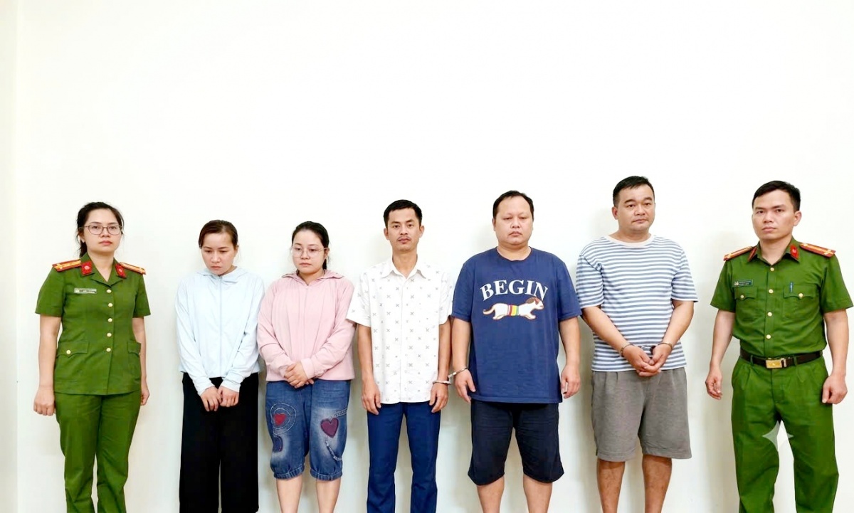 undefined Thấy gì từ vụ án giả danh nhân viên ngân hàng lừa đảo người vay vốn?