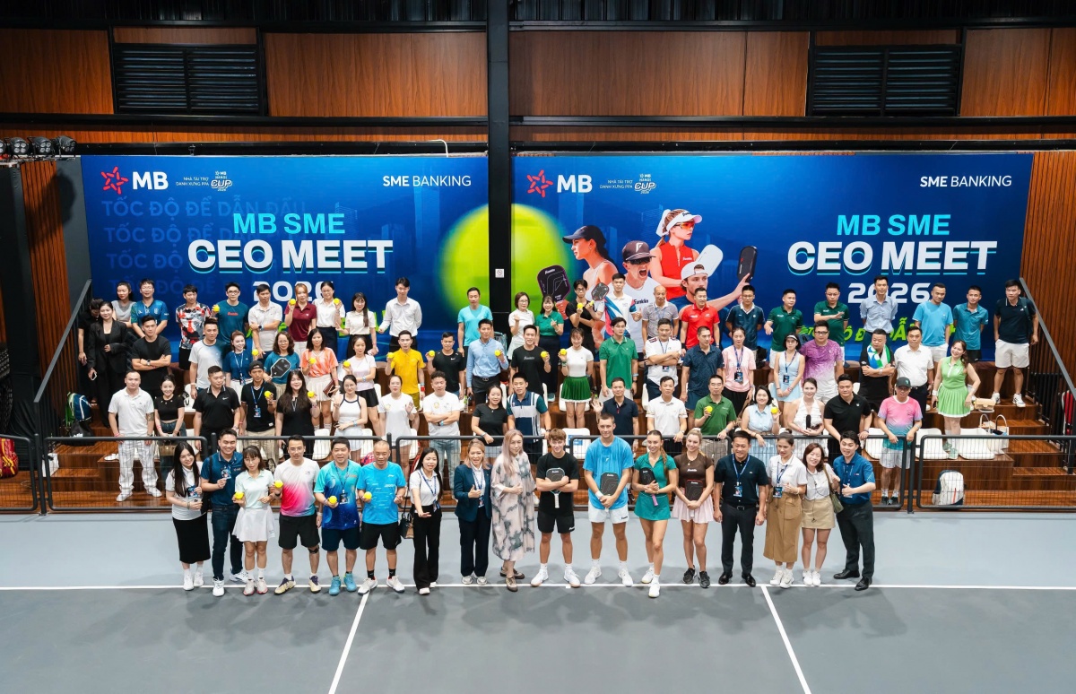 Nhà vô địch PPA Las Vegas Hayden Patriquin cùng dàn sao Pickleball thế giới hội ngộ tại MB SME CEO MEET 2026 Nhà vô địch PPA Las Vegas Hayden Patriquin cùng dàn sao Pickleball thế giới hội ngộ tại MB SME CEO MEET 2026