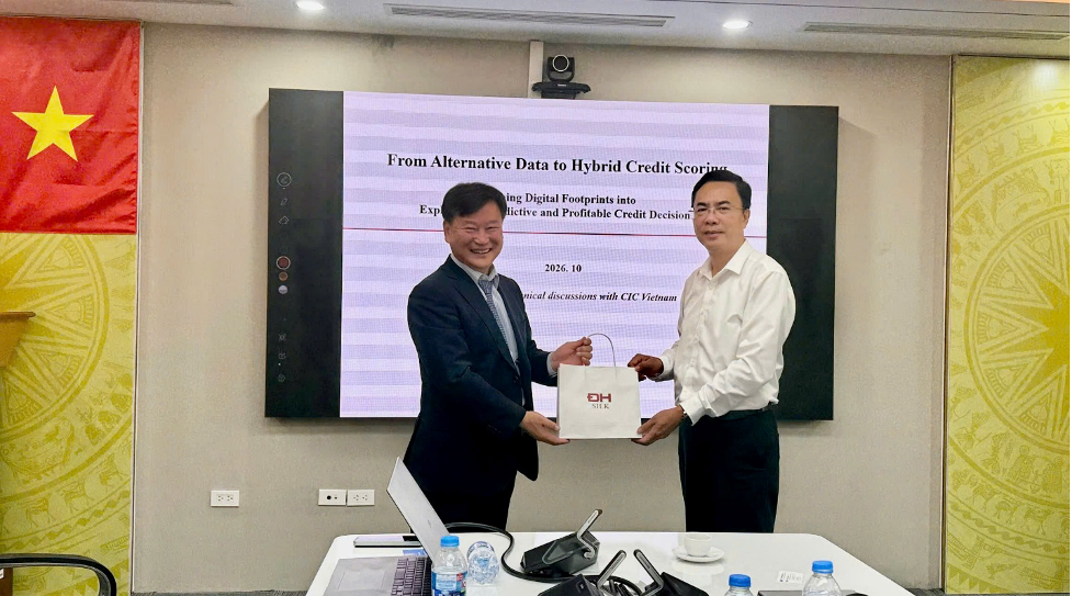 CIC tăng cường trao đổi kinh nghiệm quốc tế về phát triển sản phẩm điểm tín dụng lai CIC tăng cường trao đổi kinh nghiệm quốc tế về phát triển sản phẩm điểm tín dụng lai