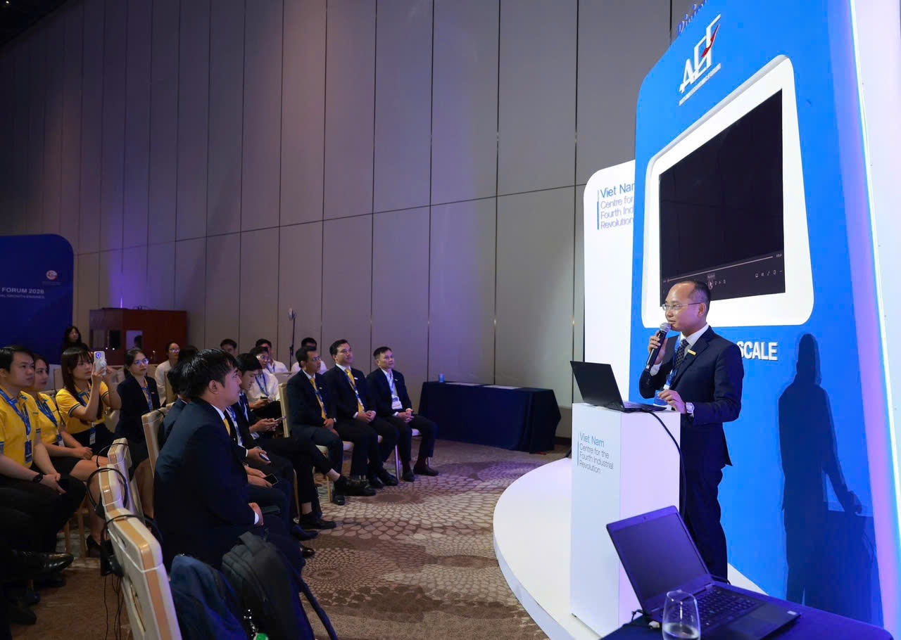 Ông Nguyễn Vĩnh Tuyên – Phó Tổng giám đốc Nam A Bank chia sẻ tại sự kiện. Ông Nguyễn Vĩnh Tuyên – Phó Tổng giám đốc Nam A Bank chia sẻ tại sự kiện.