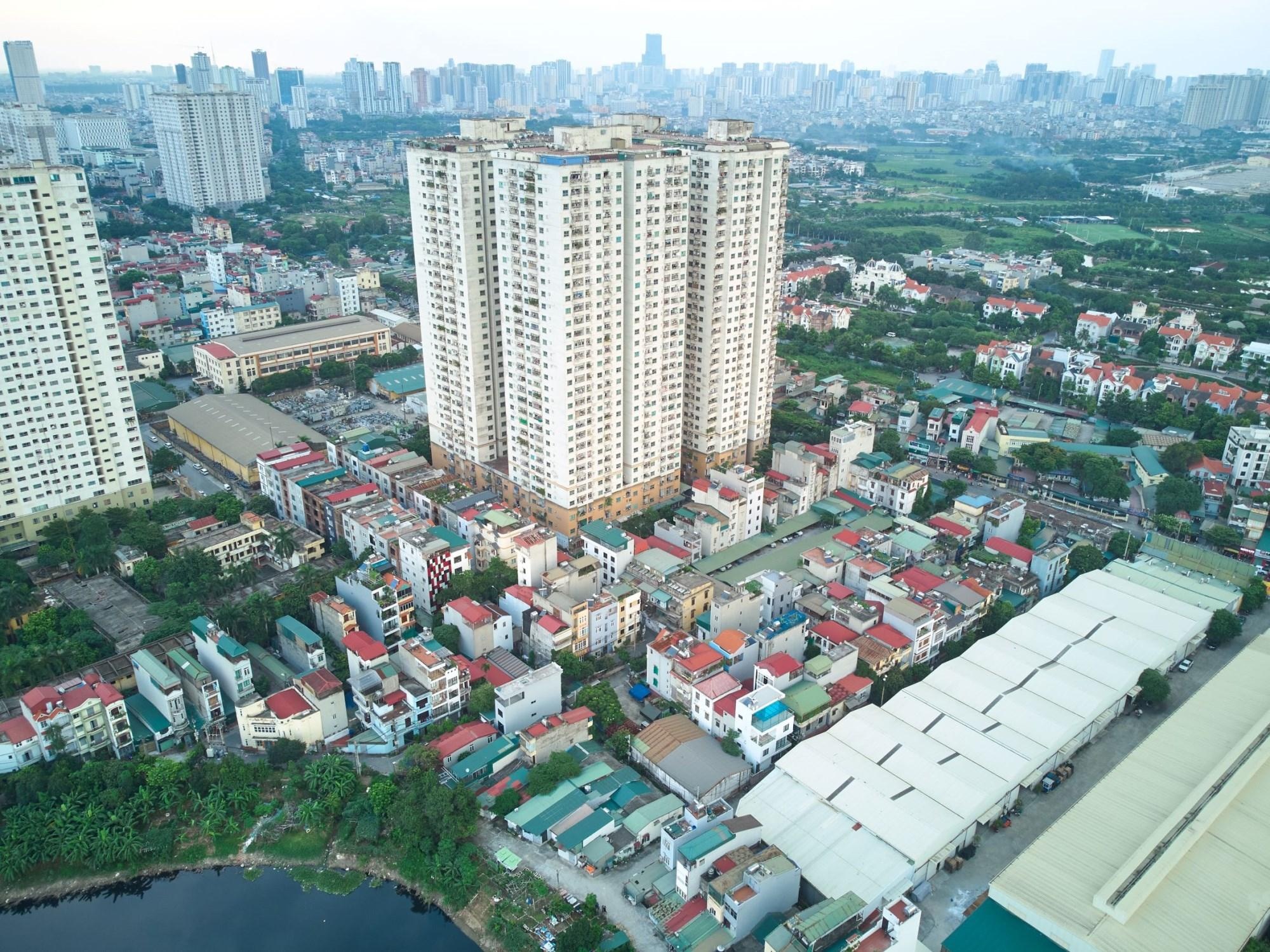 Dự án CT6 Kiến Hưng là một trong 12 dự án của Tập đoàn Mường Thanh thuộc diện áp dụng cơ chế đặc thù xử lý vi phạm đất đai, trật tự xây dựng tại Hà Nội. Dự án CT6 Kiến Hưng là một trong 12 dự án của Tập đoàn Mường Thanh thuộc diện áp dụng cơ chế đặc thù xử lý vi phạm đất đai, trật tự xây dựng tại Hà Nội.