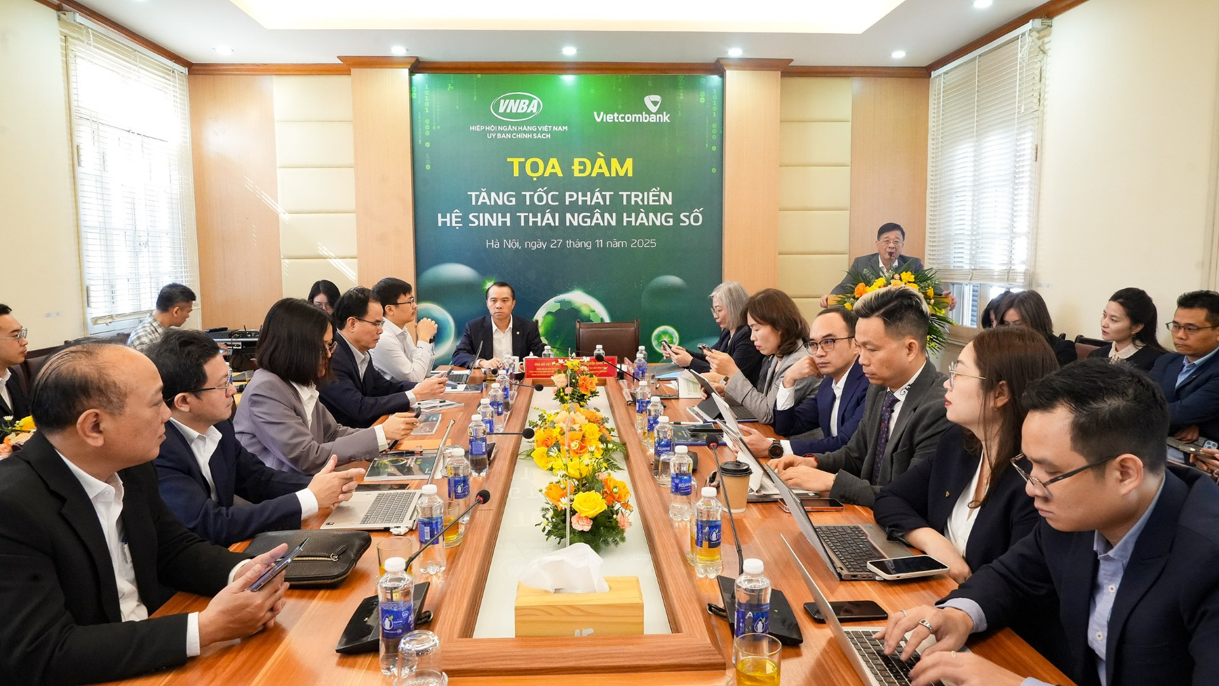 Tọa đàm Tăng tốc phát triển hệ sinh ngân hàng số tại Vietcombank Tọa đàm Tăng tốc phát triển hệ sinh ngân hàng số tại Vietcombank