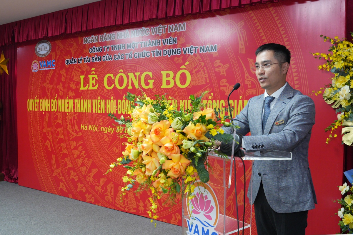 Ông Đặng Đình Thích được bổ nhiệm giữ chức Thành viên HĐTV kiêm Tổng giám đốc VAMC Ông Đặng Đình Thích được bổ nhiệm giữ chức Thành viên HĐTV kiêm Tổng giám đốc VAMC