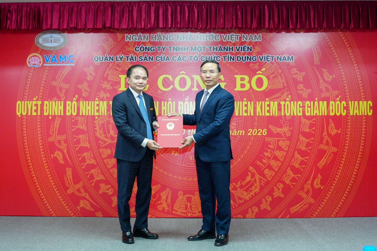 Ông Đặng Đình Thích được bổ nhiệm giữ chức Thành viên HĐTV kiêm Tổng giám đốc VAMC Ông Đặng Đình Thích được bổ nhiệm giữ chức Thành viên HĐTV kiêm Tổng giám đốc VAMC
