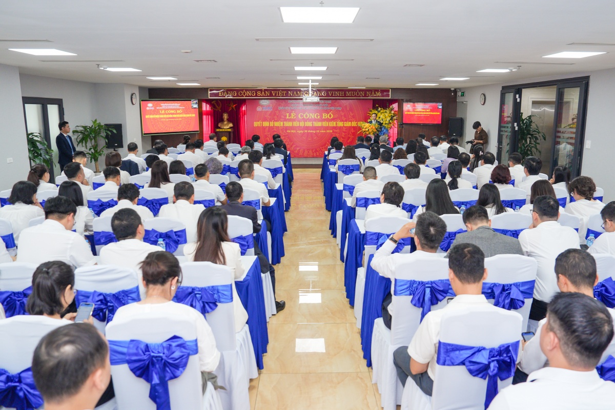 Ông Đặng Đình Thích được bổ nhiệm giữ chức Thành viên HĐTV kiêm Tổng giám đốc VAMC Ông Đặng Đình Thích được bổ nhiệm giữ chức Thành viên HĐTV kiêm Tổng giám đốc VAMC