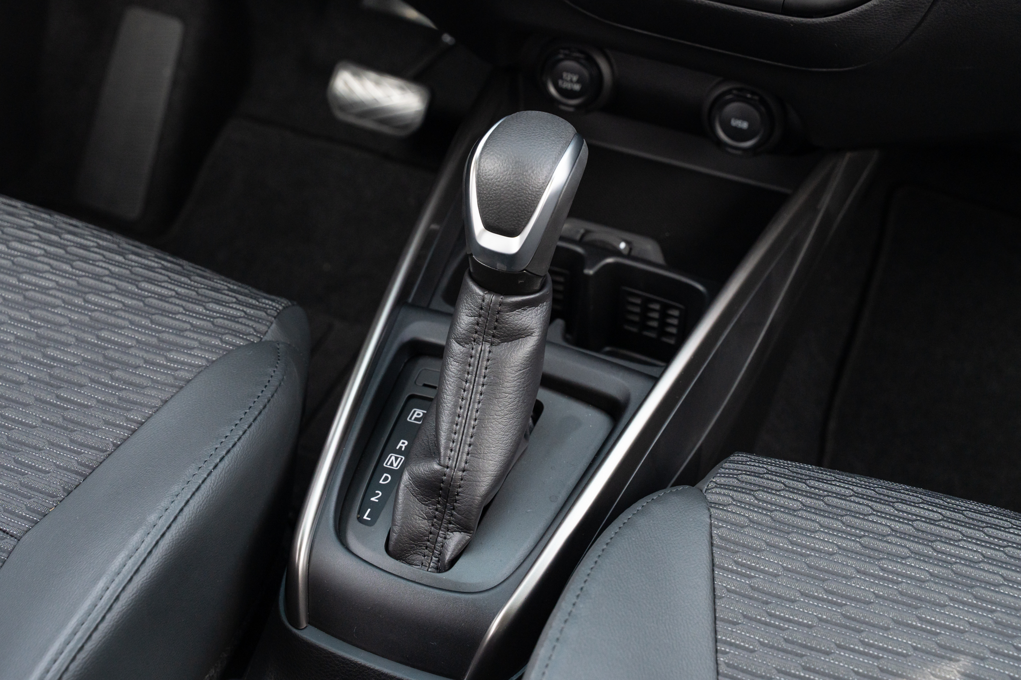Suzuki XL7 2026 ra mắt Việt Nam: Giá từ gần 570 triệu đồng, thiết kế tinh chỉnh bắt mắt hơn, thêm bản 'base' mới rẻ hơn cạnh tranh Xpander - Ảnh 19.