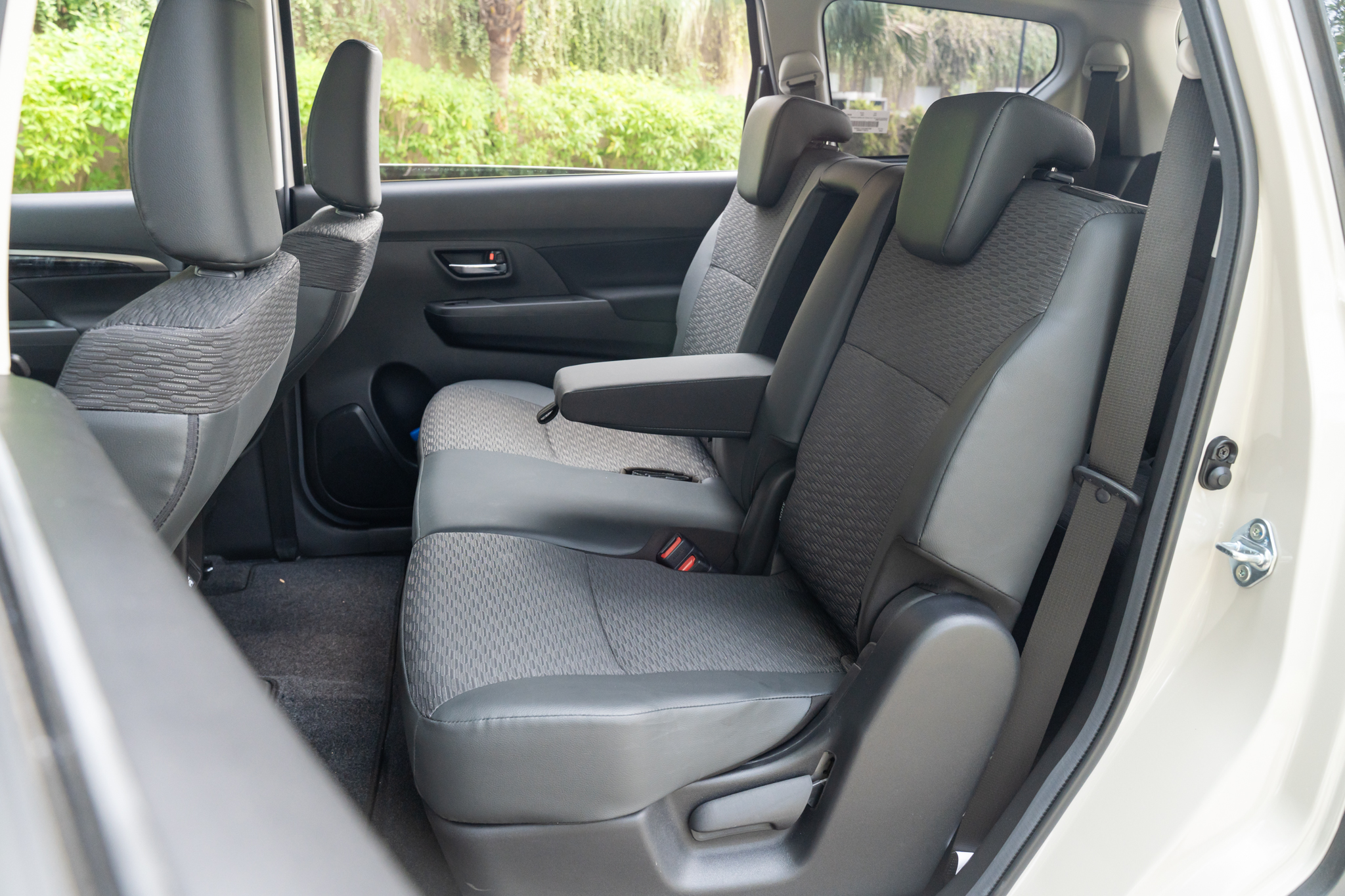 Suzuki XL7 2026 ra mắt Việt Nam: Giá từ gần 570 triệu đồng, thiết kế tinh chỉnh bắt mắt hơn, thêm bản 'base' mới rẻ hơn cạnh tranh Xpander - Ảnh 24.