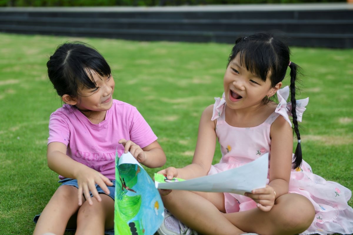 Thời đại số đặt ra những yêu cầu mới trong việc chăm sóc và bảo vệ trẻ em (Ảnh: Minh Anh)