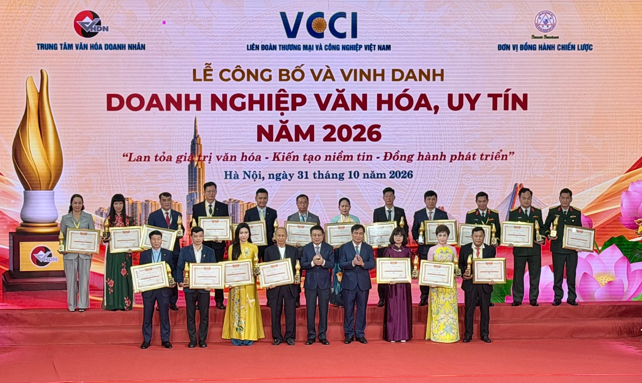 Top 20 Doanh nghiệp được lựa chọn và công nhận danh hiệu Doanh nghiệp Văn hóa, Uy tín năm 2026. Ảnh: Viết Chung Top 20 Doanh nghiệp được lựa chọn và công nhận danh hiệu Doanh nghiệp Văn hóa, Uy tín năm 2026. Ảnh: Viết Chung