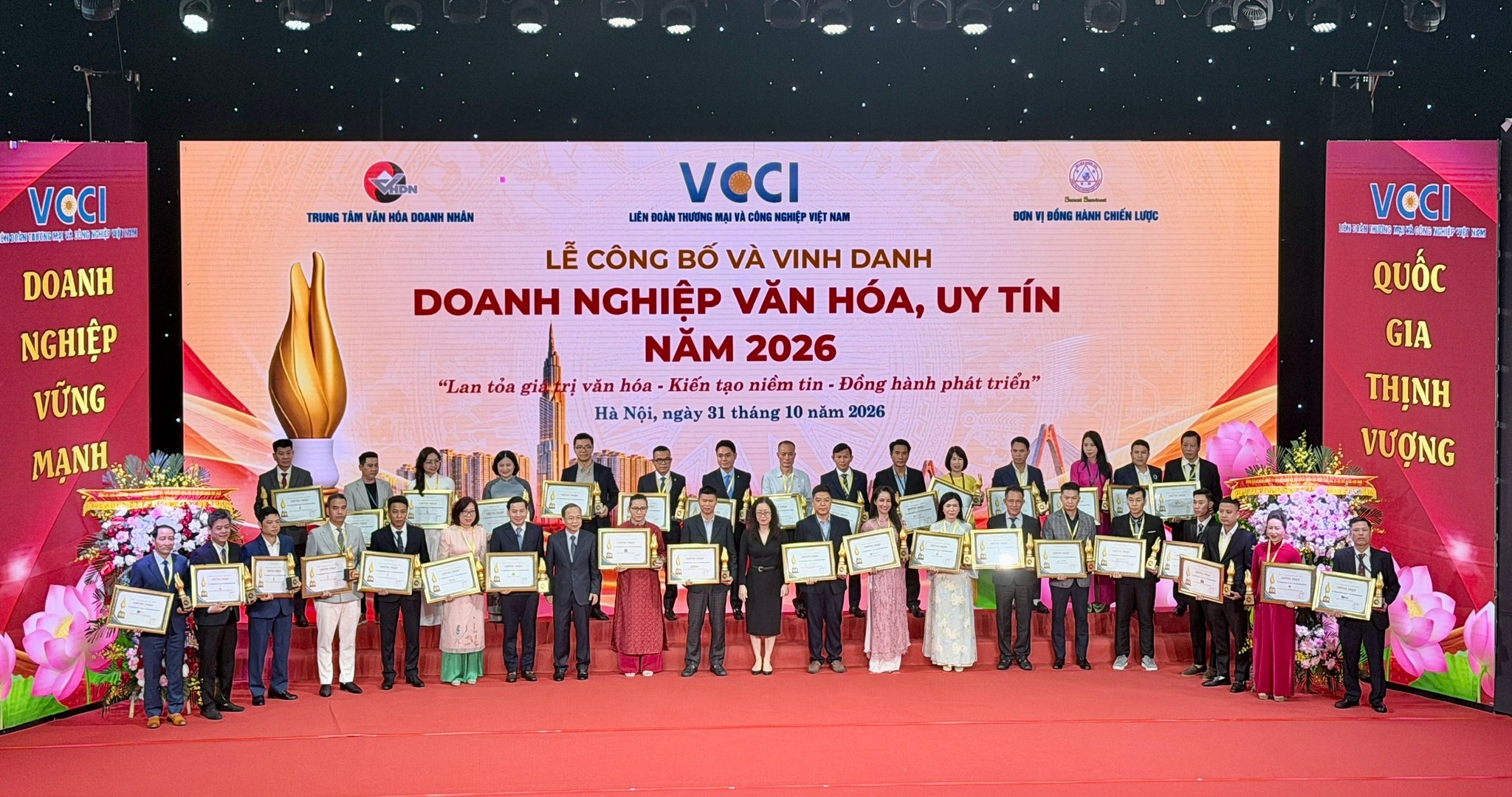 Top 50 doanh nghiệp được lựa chọn và công nhận danh hiệu Doanh nghiệp Văn hóa, Uy tín năm 2026. Ảnh: Viết Chung Top 50 doanh nghiệp được lựa chọn và công nhận danh hiệu Doanh nghiệp Văn hóa, Uy tín năm 2026. Ảnh: Viết Chung