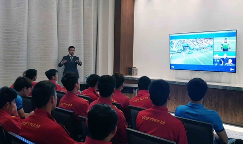 Tuyển Việt Nam lần đầu trải nghiệm công nghệ VAR