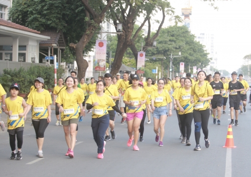 Sun Life Việt Nam tổ chức thành công giải chạy bộ lần thứ hai