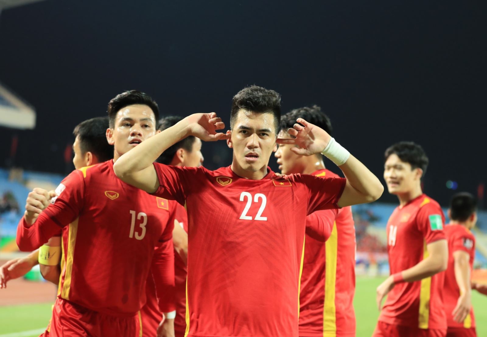 Tuyển Việt Nam có chiến thắng lịch sử 3 - 1 trước tuyển Trung Quốc