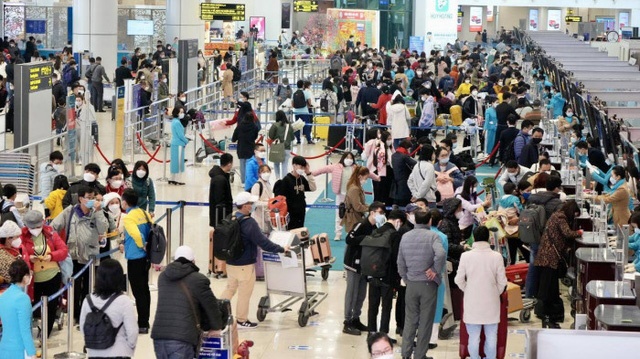 Khách đi máy bay tăng cao, hàng không tăng chuyến