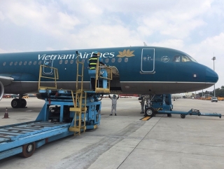 Vietnam Airlines chính thức khôi phục đường bay giữa TP Hồ Chí Minh và Vân Đồn