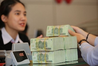 Tiền gửi tiết kiệm dân cư vẫn tăng