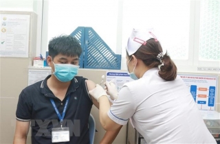 COVID-19: Việt Nam không có ca mới, hơn 45.000 người được tiêm chủng