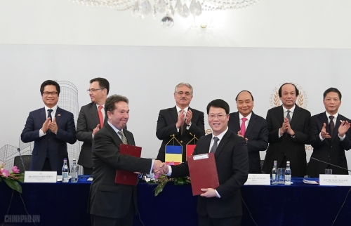 Thủ tướng dự Diễn đàn Doanh nghiệp Việt Nam-Romania