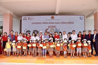 Generali Việt Nam triển khai Chương trình giáo dục cộng đồng “Sinh con, sinh cha” tại tỉnh Quảng Nam