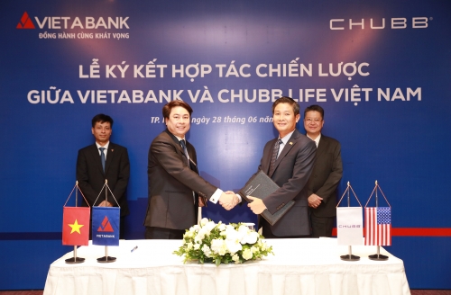 Chubb Life Việt Nam và VietABank "bắt tay" phân phối bảo hiểm