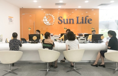 Sun Life Việt Nam lọt top 100 sản phẩm tốt nhất cho gia đình và trẻ em