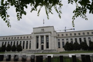 Mỹ: Áp lực chính trị 'đè nén' quyết định lãi suất của Fed
