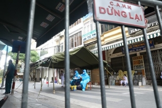 Hà Nội dừng tất cả các dịch vụ không thiết yếu từ 0 giờ ngày 19/7