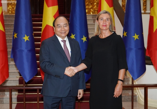 Thủ tướng đề nghị EU tạo điều kiện cho các doanh nghiệp Việt Nam mở rộng thị trường