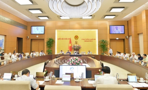 'Giữ nguyên Ủy ban Chứng khoán Nhà nước trực thuộc Bộ Tài chính'