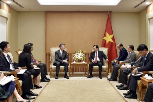 Phó Thủ tướng Trịnh Đình Dũng tiếp Phó Chủ tịch Ngân hàng Đầu tư Cơ sở Hạ tầng châu Á