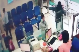 Bắt giữ nghi phạm dùng súng cướp ngân hàng ở Tiền Giang