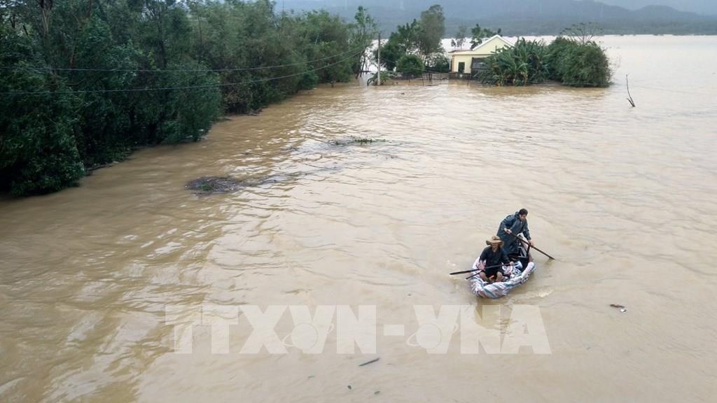 https://cdn.thoibaonganhang.vn/stores/news_dataimages/canhnq/102020/21/09/0315_quang-binh-ba-con-vung-lu-xa-ham-ninh-gap-nhieu-kho-khan.jpg