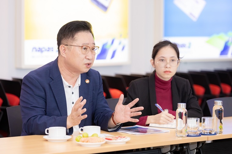 Đại sứ Du lịch của Việt Nam tại Hàn Quốc thăm làm việc với Ban lãnh đạo NAPAS