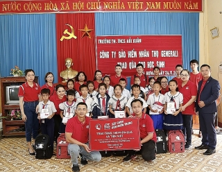 Generali Việt Nam triển khai kế hoạch cứu trợ “Sát cánh bên miền Trung” với tổng số tiền hỗ trợ hơn 6,5 tỷ đồng