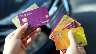 Thẻ từ ATM trước giờ chuyển đổi