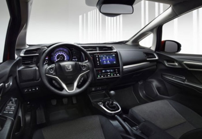 Honda Jazz 2015 phiên bản châu Âu sử dụng động cơ 1.3 lít i-VTEC