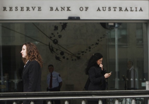 NHTW Úc giữ nguyên lãi suất khi sự phân kỳ chính sách đè nặng lên đôla Úc