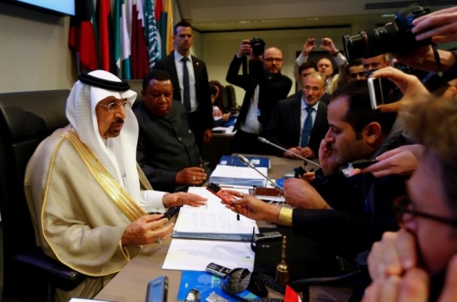 OPEC và các nhà sản xuất lớn đồng thuận cắt giảm sản lượng thêm 9 tháng