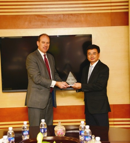 Vietcombank nhận giải chất lượng thanh toán tốt nhất do HSBC trao tặng